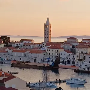 Ivic Apartman Rab Town